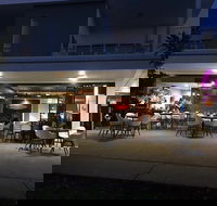 Anchor Kitchen and Bar - Schoolies Week Accommodation