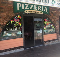 Anna  Sam Pizzeria Restaurant - Schoolies Week Accommodation