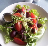 Maclean Services Club - Schoolies Week Accommodation