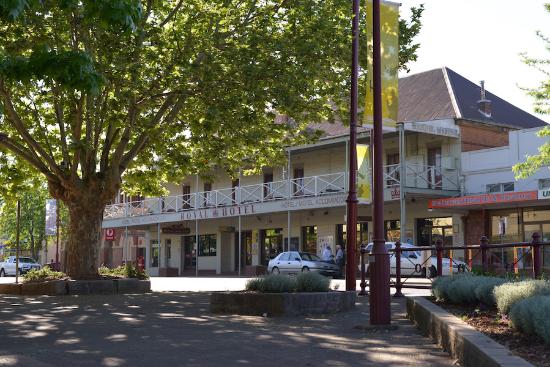  Schoolies Week Accommodation