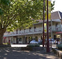 Royal Hotel Restaurant - Schoolies Week Accommodation