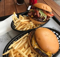 Burger Head - Schoolies Week Accommodation