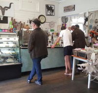 Georgie Brown's Cottage - Schoolies Week Accommodation