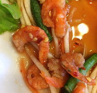 Two Sisters Lao Thai Restaurant - Schoolies Week Accommodation