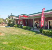 Willow Tree Cafe - Schoolies Week Accommodation