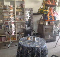 Loz's Coffee and Gifts - Schoolies Week Accommodation