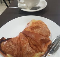 Cafe Au Lait - Schoolies Week Accommodation