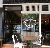 Hessian  Bean - Schoolies Week Accommodation