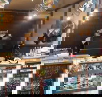 The Naked Chopstick - Schoolies Week Accommodation