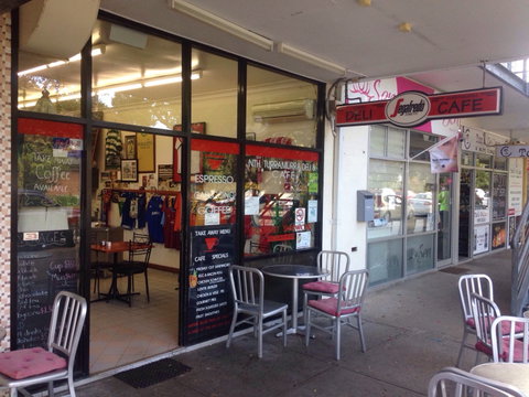 Brooklyn Boy Bagels - Schoolies Week Accommodation 0