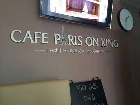Cafe Paris On King - Schoolies Week Accommodation 0
