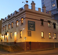 Harts Pub - Schoolies Week Accommodation