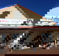 Mundaring Artisan Bakery Cafe - Schoolies Week Accommodation