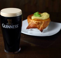 PJ Gallagher's - The Criterion Hotel - Schoolies Week Accommodation
