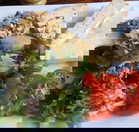 Fetching Treasures Cafe - Schoolies Week Accommodation