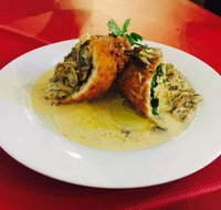 Il Cugino Pizzeria - Schoolies Week Accommodation