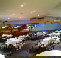 Warner Seafood Chinese Restaurant - Schoolies Week Accommodation