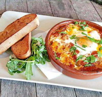 Cafe Aura - Schoolies Week Accommodation