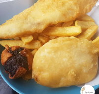 Theo's Fish Bar - Schoolies Week Accommodation