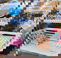 Blueberries Smoothie and Health Bar - Schoolies Week Accommodation