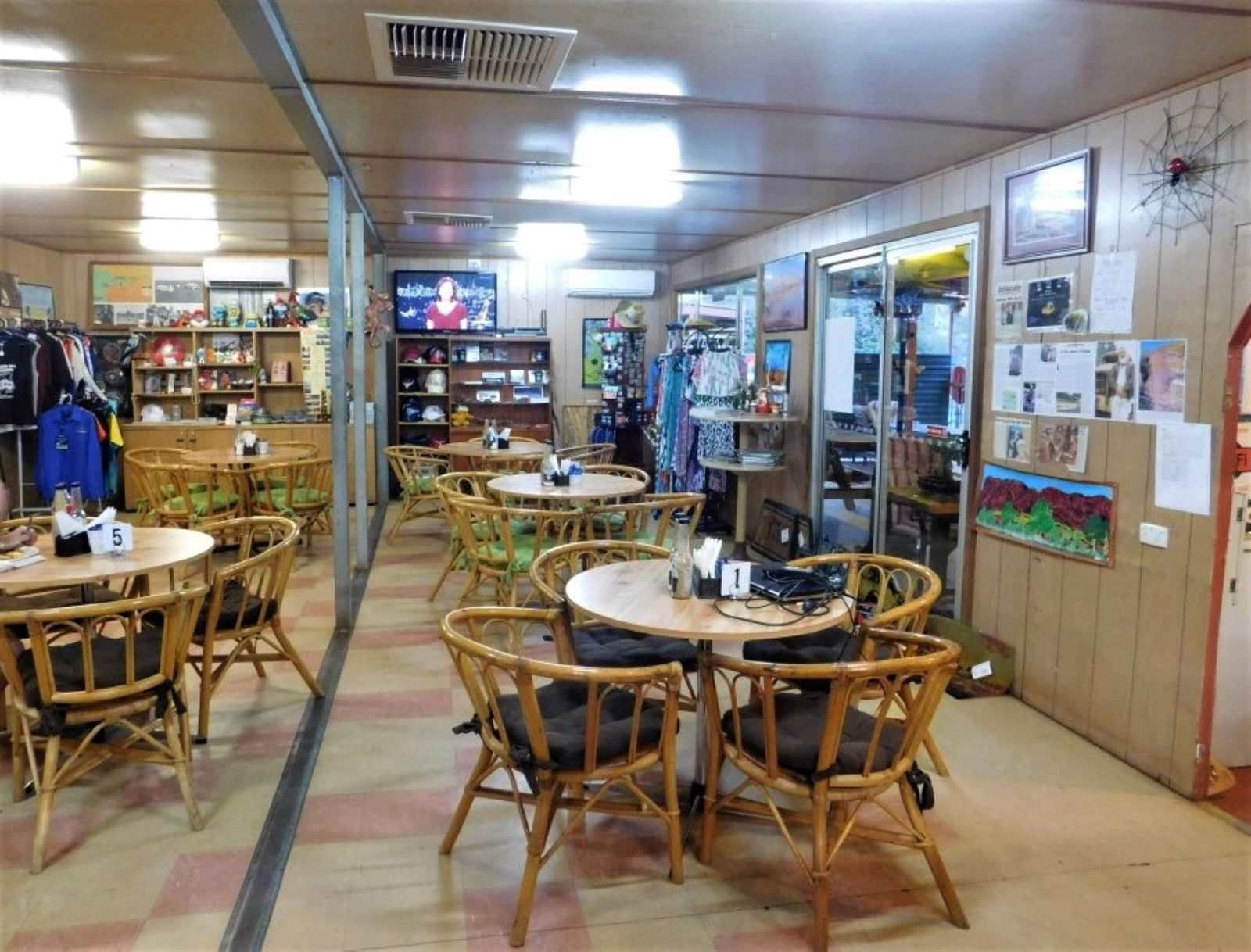 Ayers Rock NT Schoolies Week Accommodation