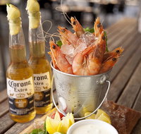 The Groove Train - Epping - Schoolies Week Accommodation