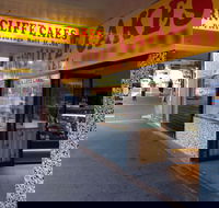 Arncliffe Cakes - Schoolies Week Accommodation