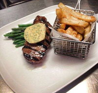Station Street Bistro - Schoolies Week Accommodation