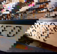 Stacked Cafe - Schoolies Week Accommodation