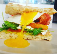 Jakey Boy Cafe - Schoolies Week Accommodation