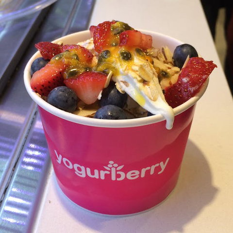 Yogurberry - Hornsby - Schoolies Week Accommodation 0