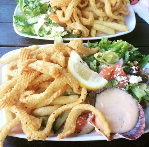 Hunky Dory - Taylors Lakes - Schoolies Week Accommodation 0