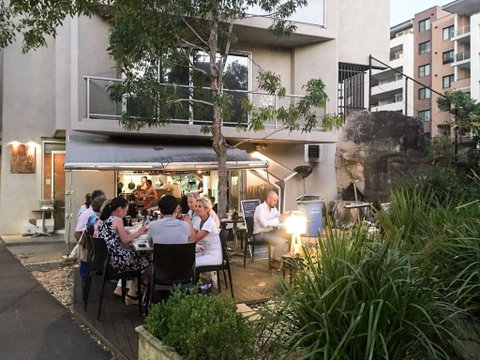 Yuzu Dining - Schoolies Week Accommodation 0