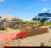 Archies Couch - Schoolies Week Accommodation