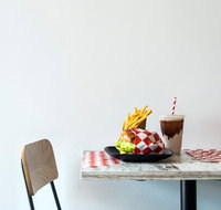 Sideshow Burgers - Schoolies Week Accommodation