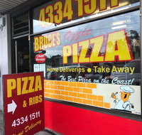 Bruces Ozzie Pizza - Schoolies Week Accommodation