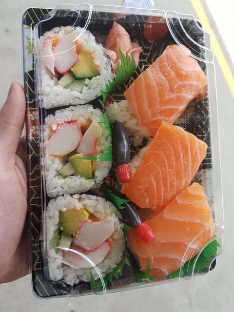 Tong Tong Sushi - Schoolies Week Accommodation 0