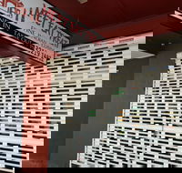 Meet Eat Treat - Schoolies Week Accommodation