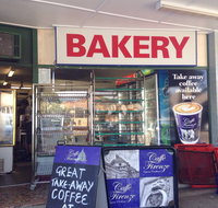 Curl Curl Bakery - Schoolies Week Accommodation