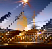 The Central Hotel Bistro - Schoolies Week Accommodation