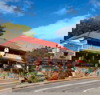 Royal Oak Hotel - Schoolies Week Accommodation