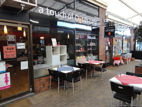 A Touch Of Dutch - Schoolies Week Accommodation 0