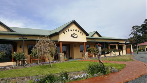 Paracombe Premium Wines - Schoolies Week Accommodation 0