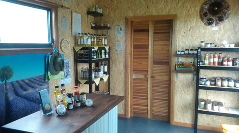 Petite Provence - Schoolies Week Accommodation 0