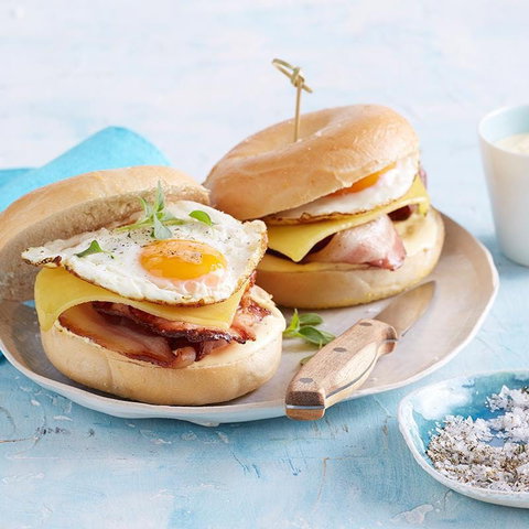 Jamaica Blue - Gosford - Schoolies Week Accommodation 0