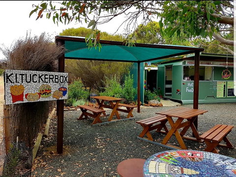 KI Tuckerbox - Schoolies Week Accommodation 0