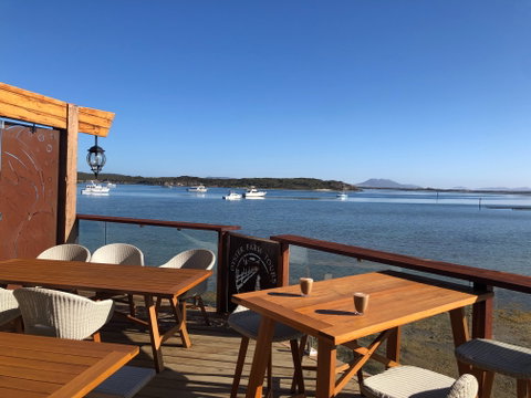 Oyster HQ - Schoolies Week Accommodation 0