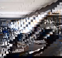 Locavore Dining - Schoolies Week Accommodation