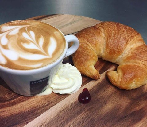 Middle Park Bakery - Schoolies Week Accommodation 0