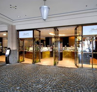 Lindt Chocolate Caf Cockle Bay - Schoolies Week Accommodation